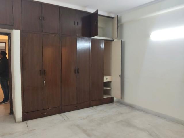 Resale | 3 BHK 218 Sq.Yd. Apartment in Defence Colony