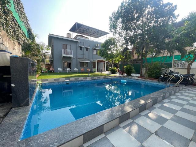 Resale | 3 BHK 2100 Sq.Ft. Villa in Sun Palms Lonavala