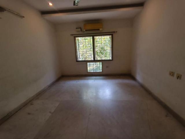 Resale | 3 BHK 2100 Sq.Ft. Apartment in Ahuja Towers Banjara Hills