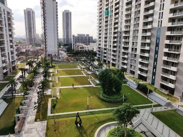 Resale | 3 BHK 2100 Sq.Ft. Apartment in DLF The Ultima