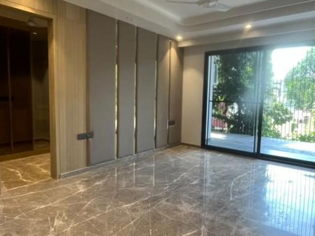 Resale | 3 BHK + 2100 Sq.Ft. Apartment in DLF The Ultima