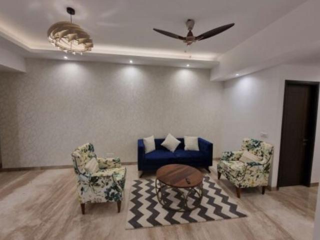 Resale | 3 BHK 2105 Sq.Ft. Apartment in Supertech Supernova Astralis