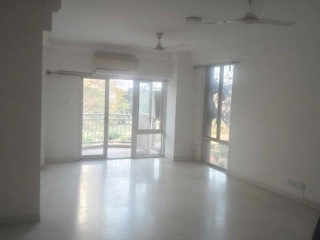Resale | 3 BHK 2127 Sq.Ft. Apartment in DLF Richmond Park