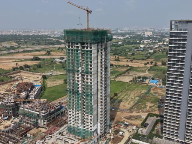 Resale | 3 BHK + 2260 Sq.Ft. Apartment in Krisumi Waterside Residences