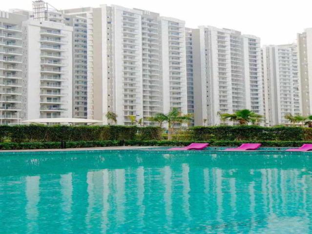 Resale | 3 BHK 2285 Sq.Ft. Apartment in Microtek Greenburg