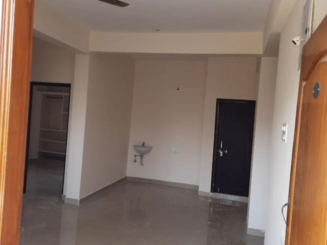 Resale | 3 BHK 2200 Sq.Ft. Apartment in CSWP Iris Heights