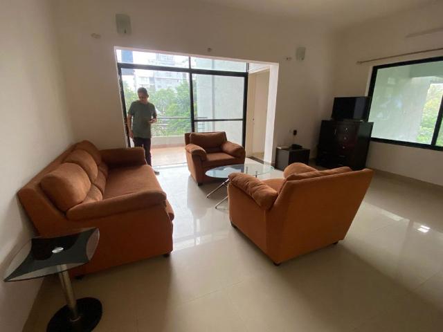 Resale | 3 BHK 2200 Sq.Ft. Apartment in Kumar Sophronia