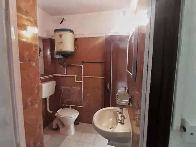 Resale | 3 BHK 2200 Sq.Ft. Apartment in Safdarjung Enclave