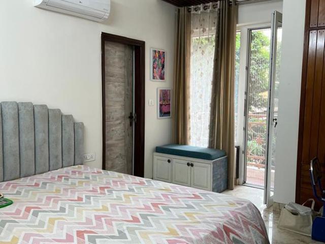 Resale | 3 BHK + 2200 Sq.Ft. Apartment in Sarita Vihar