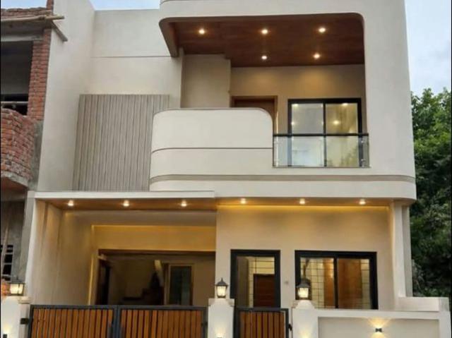 Resale | 3 BHK + 2200 Sq.Ft. Independent House in Lulu Mall