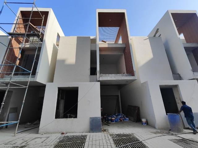 Resale | 3 BHK 2350 Sq.Ft. Villa in Urbanx Earth N Sky Villas