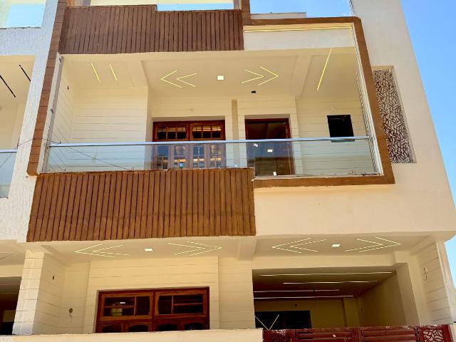 Resale | 3 BHK 2320 Sq.Ft. Villa in Indira Nagar