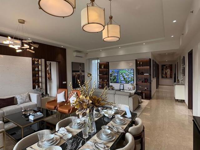 Resale | 3 BHK 2469 Sq.Ft. Apartment in Signature Global De Luxe DXP