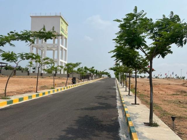 Resale | 3 BHK + 2400 Sq.Ft. Villa in Ibrahimpatnam