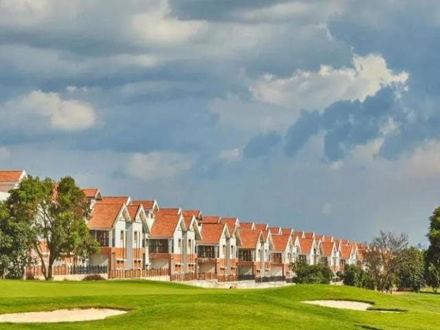 Resale | 3 BHK + 2400 Sq.Ft. Villa in Prestige Augusta Golf Village