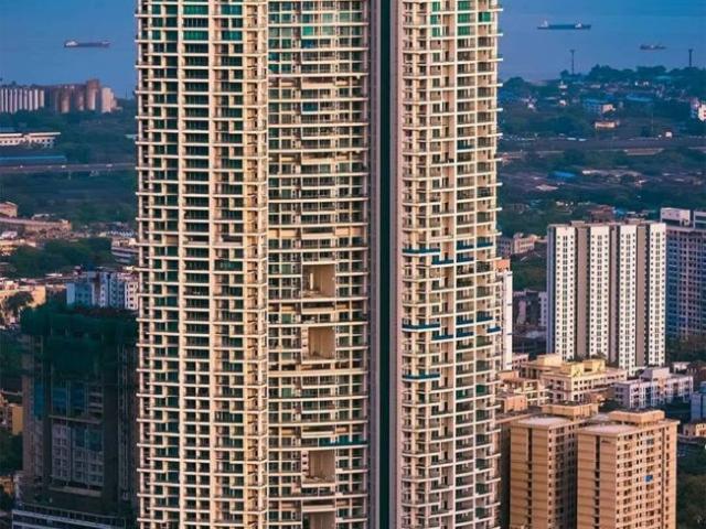 Resale | 3 BHK + 2400 Sq.Ft. Apartment in Avighna One Avighna Park