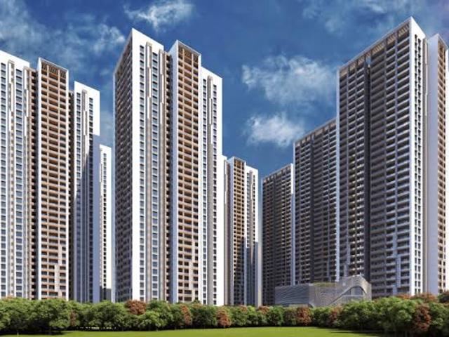 Resale | 3 BHK + 2420 Sq.Ft. Apartment in Western Springs