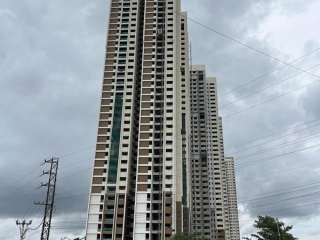Resale | 3 BHK + 2599 Sq.Ft. Apartment in Aurobindo The Regent