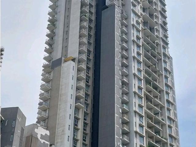 Resale | 3 BHK 2505 Sq.Ft. Apartment in Ireo Victory Valley