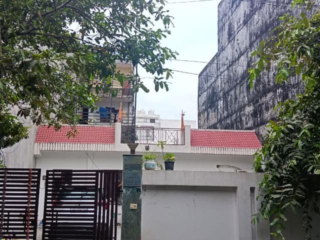 Resale | 3 BHK 250 Sq.Mt. Villa in Sector 19