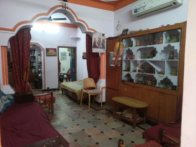 Resale | 3 BHK 250 Sq.Ft. Independent House in Vasundhara Apartments