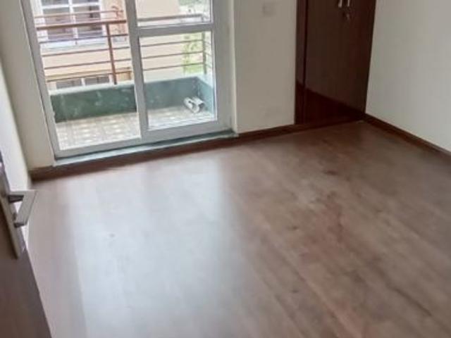 Resale | 3 BHK 250 Sq.Yd. Apartment in Sector 16 A