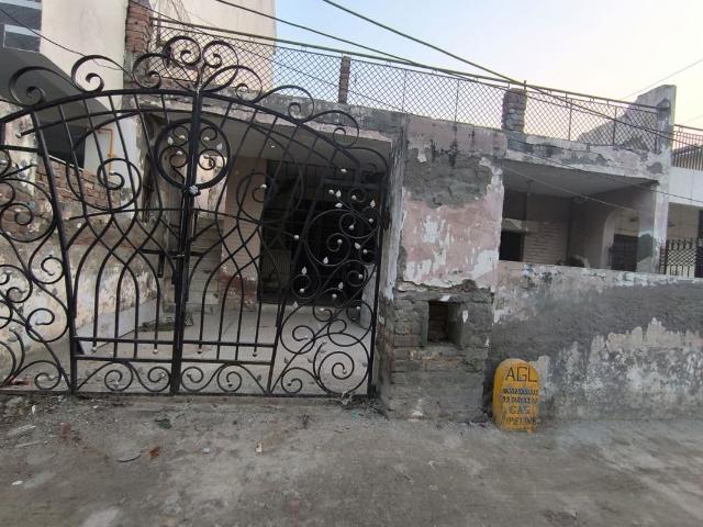 Resale | 3 BHK + 250 Sq.Yd. Independent House in Sector 7
