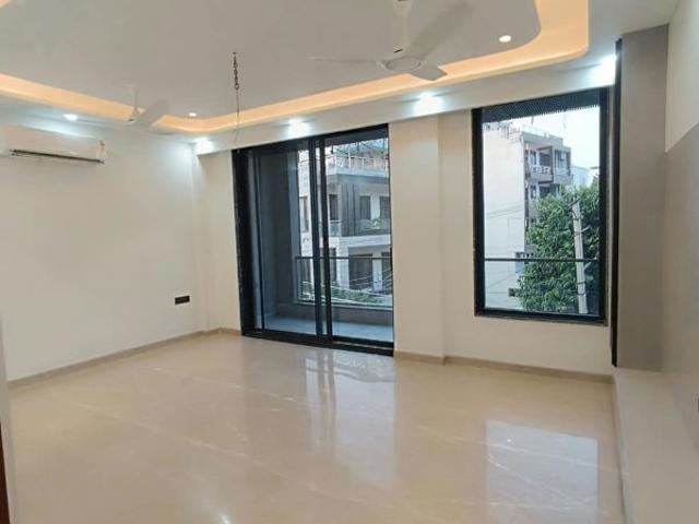 Resale | 3 BHK + 2662 Sq.Ft. Apartment in DLF The Crest