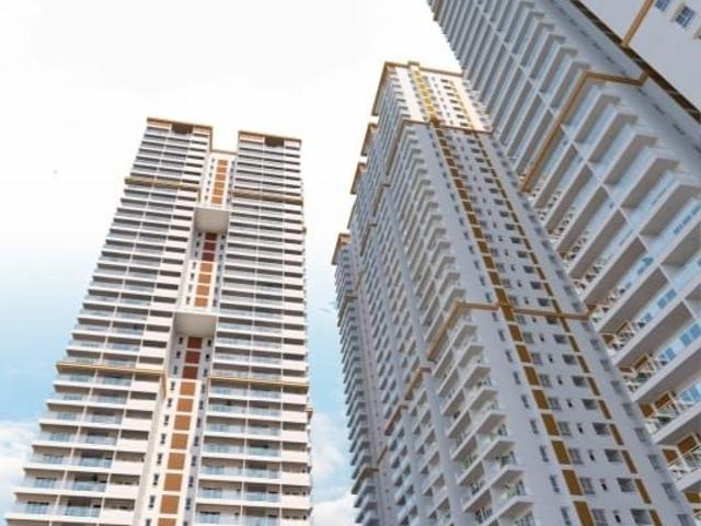 Resale | 3 BHK 2680 Sq.Ft. Apartment in Mahaveer Crystal Garden