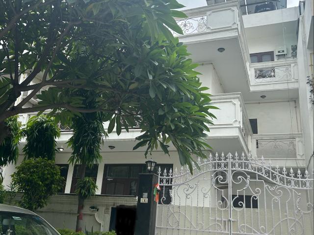 Resale | 3 BHK 263 Sq.Yd. Independent House in Sector 23