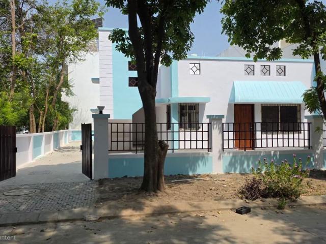 Resale | 3 BHK 2800 Sq.Ft. Independent House in Omaxe City
