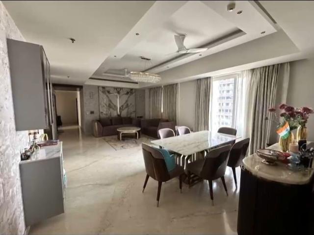 Resale | 3 BHK + 2985 Sq.Ft. Apartment in Mahindra Luminare