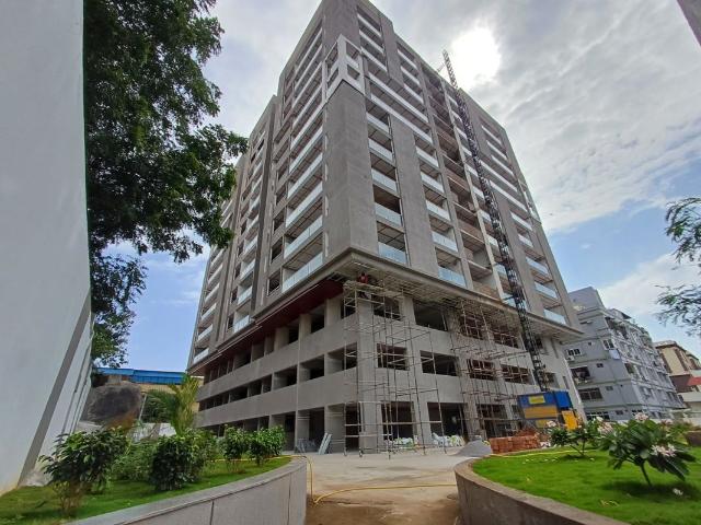 Resale | 3 BHK 3050 Sq.Ft. Apartment in Landmark Kundanbagh Apartments