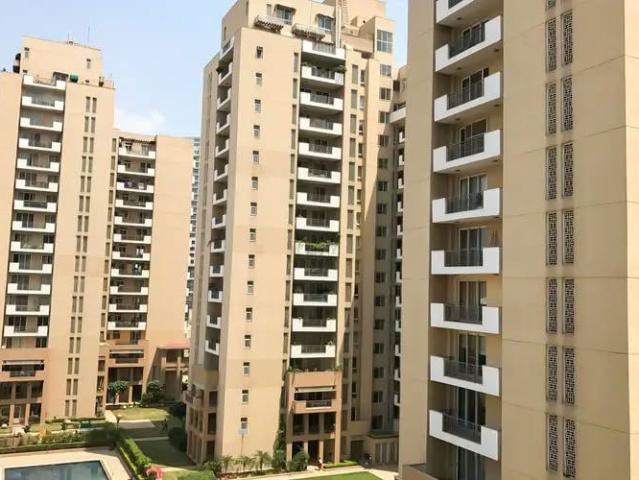 Resale | 3 BHK + 3000 Sq.Ft. Apartment in Emaar The Palm Springs