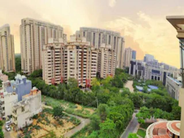 Resale | 3 BHK 3100 Sq.Ft. Apartment in Central Park I