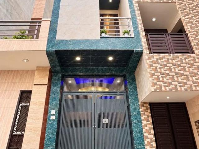 Resale | 3 BHK + 325 Sq.Ft. Independent House in Uttam Nagar