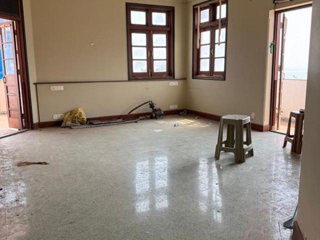 Resale | 3 BHK 3300 Sq.Ft. Apartment in Bhagat Vadi