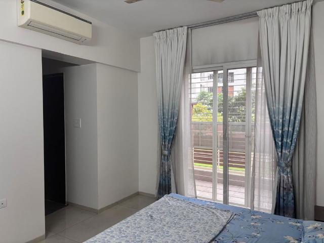 Resale | 3 BHK 3500 Sq.Ft. Apartment in Pimple Nilakh
