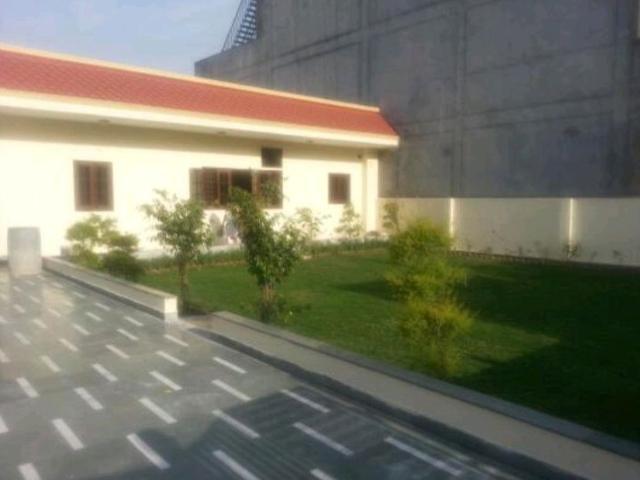 Resale | 3 BHK 450 Sq.Mt. Independent House in RWA Apartments Sector 71