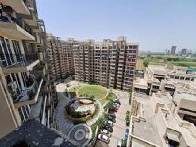 Resale | 3 BHK 645 Sq.Ft. Apartment in Signature Global Grand Iva