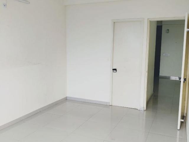 Resale | 3 BHK 745 Sq.Ft. Apartment in Pyramid Altia