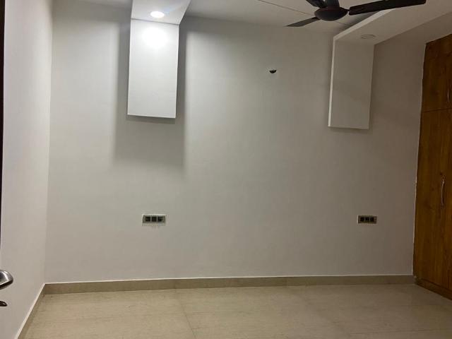 Resale | 3 BHK 760 Sq.Ft. Apartment in Vashisht Heights