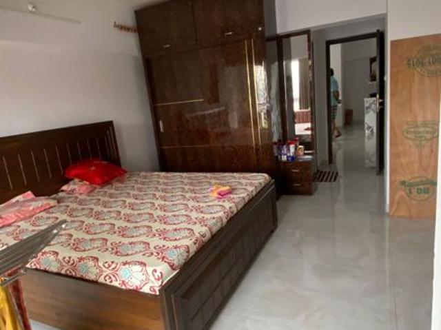 Resale | 3 BHK 800 Sq.Ft. Apartment in Evershine Millennium Paradise