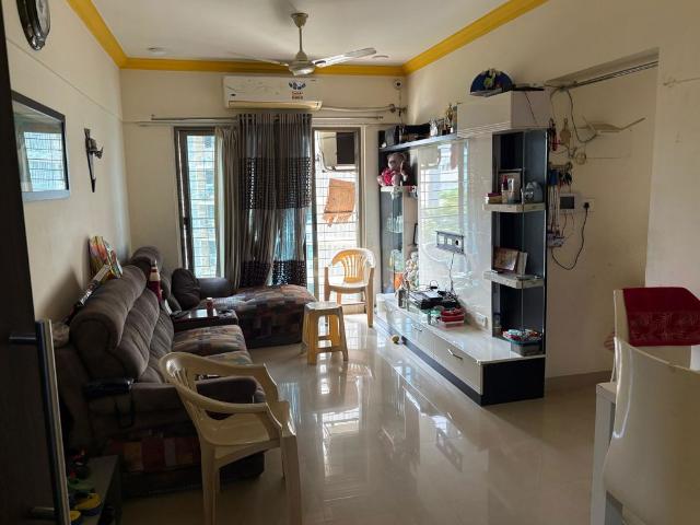 Resale | 3 BHK 800 Sq.Ft. Apartment in Evershine Millennium Paradise