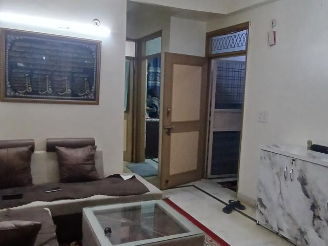 Resale | 3 BHK 810 Sq.Ft. Apartment in Zakir Nagar