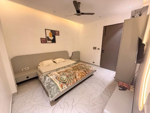 Resale | 3 BHK + 829 Sq.Ft. Apartment in Shreeji Century Vista