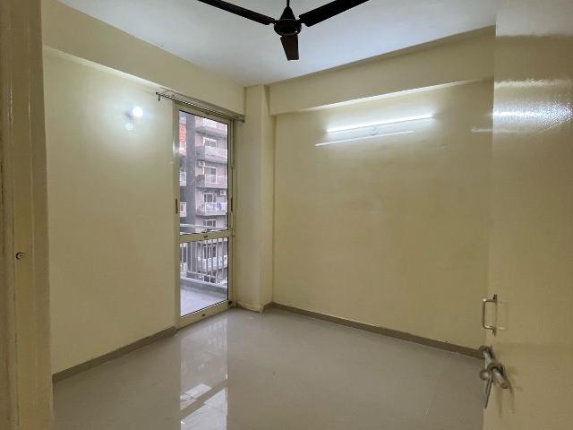 Resale | 3 BHK 848 Sq.Ft. Apartment in Conscient Habitat Residences