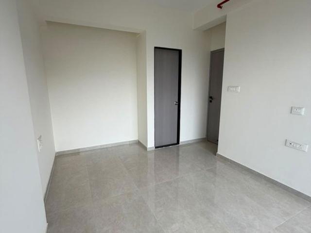 Resale | 3 BHK 842 Sq.Ft. Apartment in Damji Shamji Mahavir Spring Tulip Phase 1