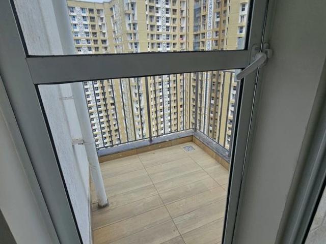 Resale | 3 BHK 850 Sq.Ft. Apartment in Godrej Park Ridge