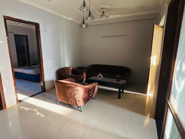 Resale | 3 BHK 850 Sq.Ft. Apartment in Pyramid Altia